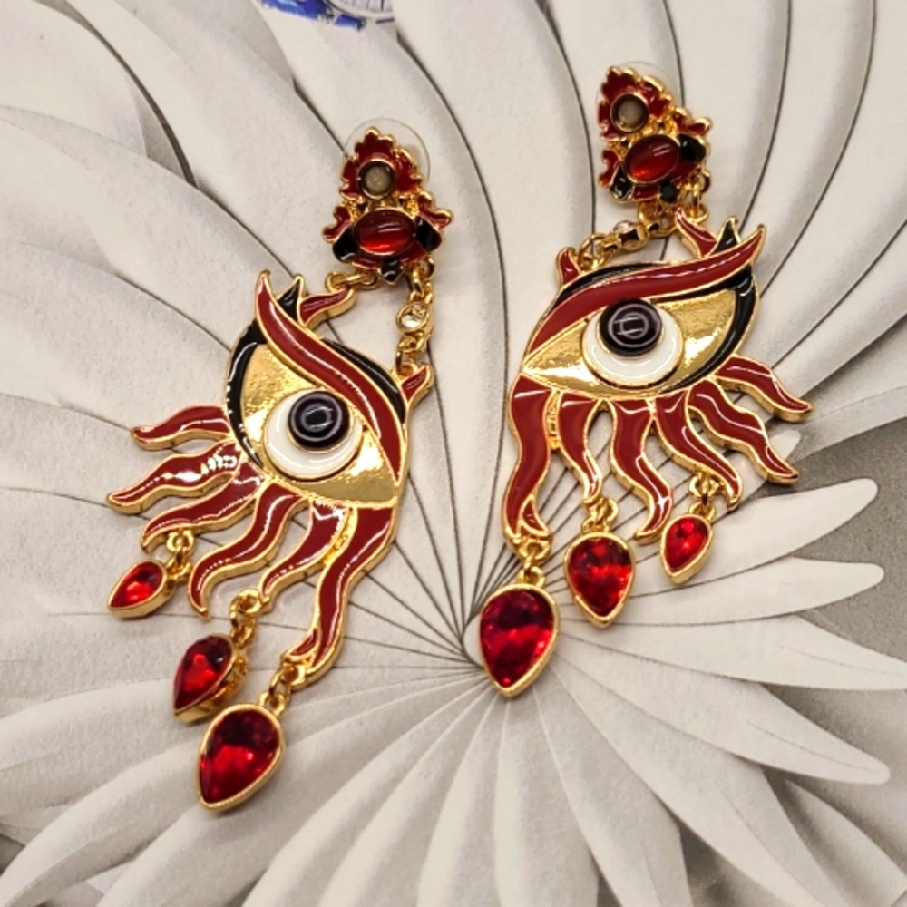 Signed Schiaparelli Teardrop Curtain Peculiar Eye Crystal Gold Earrings - Picture 13 of 14